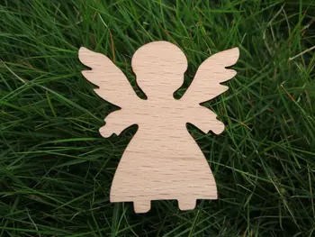 Девочка-ангел с двумя крыльями деревянная брошь